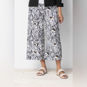 * New Habitat XXL Palm Beach Floral Crop Pant- White